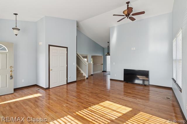 Builiding view seven for 868 Deer Run Lake, Holly, MI. 48442