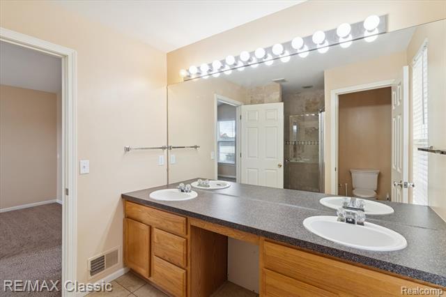 Builiding view twenty six for 868 Deer Run Lake, Holly, MI. 48442