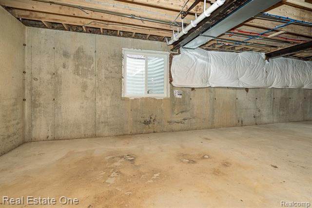 Builiding view forty one for 225 E Predmore, Oakland, MI. 48363