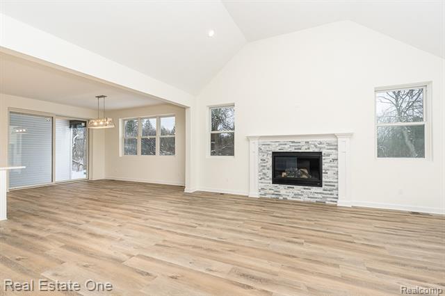 Builiding view seven for 225 E Predmore, Oakland, MI. 48363