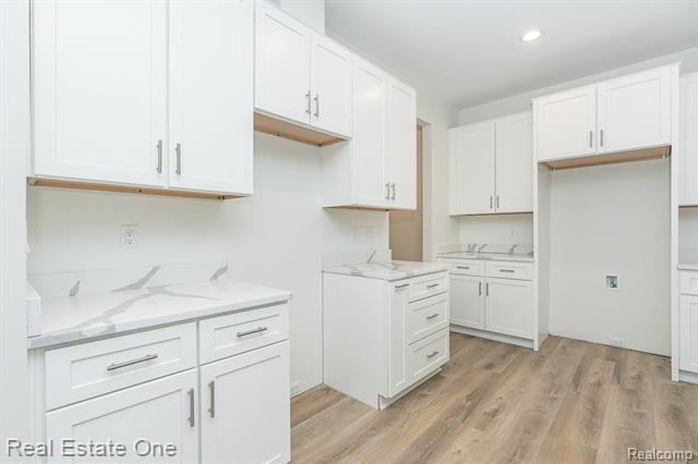 Builiding view seventeen for 225 E Predmore, Oakland, MI. 48363