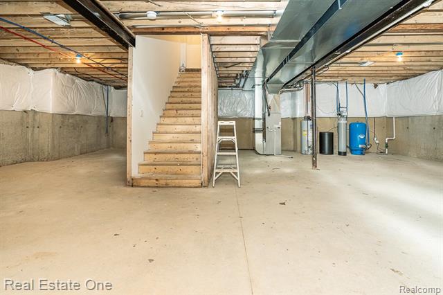 Builiding view thirty nine for 225 E Predmore, Oakland, MI. 48363