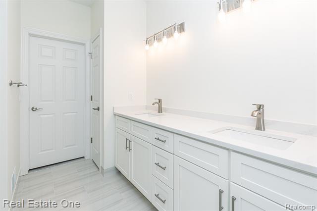 Builiding view thirty for 225 E Predmore, Oakland, MI. 48363