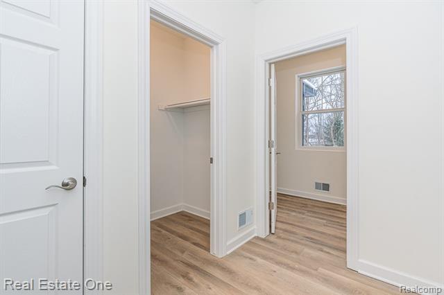 Builiding view twenty two for 225 E Predmore, Oakland, MI. 48363