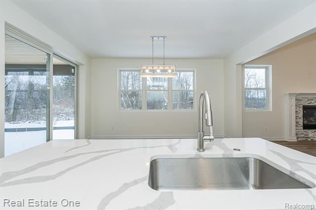 Builiding view twenty for 225 E Predmore, Oakland, MI. 48363