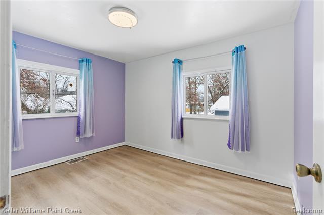 Builiding view nine for 915 Dollar Bay, Lake Orion, MI. 48362