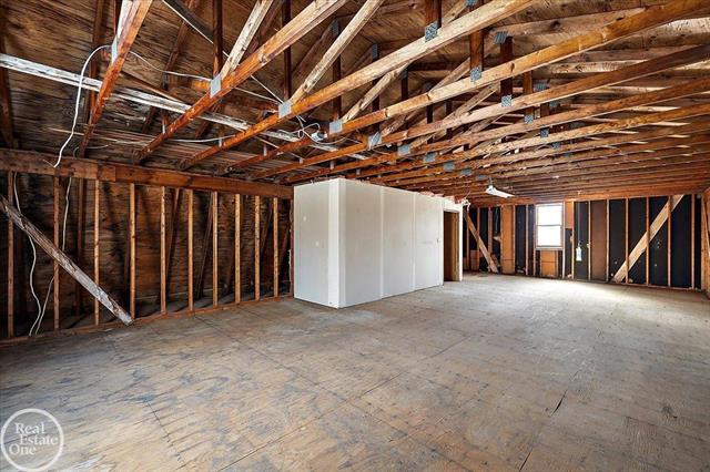 Builiding view fifty seven for 1765 E Predmore, Oakland, MI. 48363