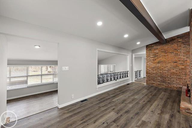 Builiding view seventeen for 1765 E Predmore, Oakland, MI. 48363