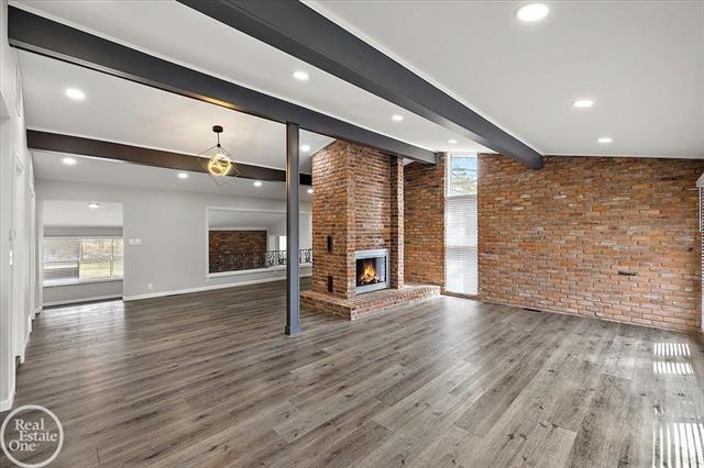 Builiding view sixteen for 1765 E Predmore, Oakland, MI. 48363