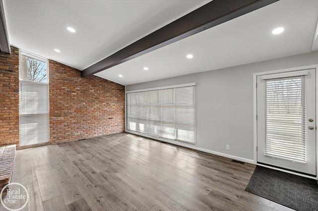 Builiding view thirteen for 1765 E Predmore, Oakland, MI. 48363