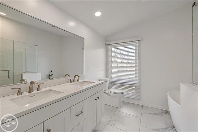 Builiding view thirty nine for 1765 E Predmore, Oakland, MI. 48363