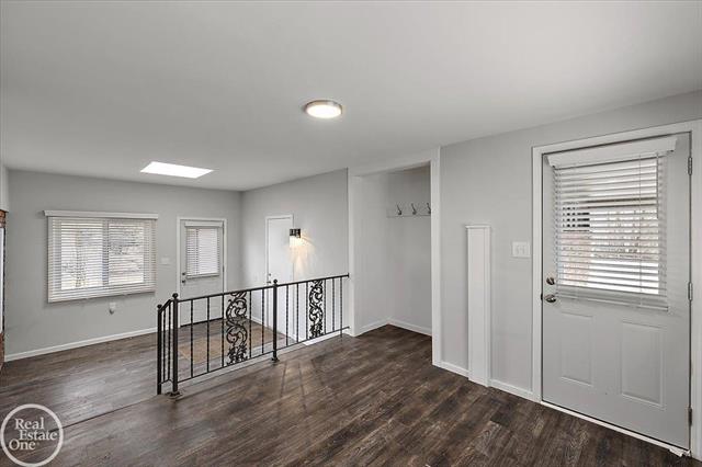 Builiding view twenty two for 1765 E Predmore, Oakland, MI. 48363