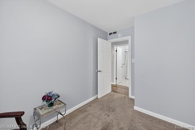 Builiding view fourteen for 109 N Corbin, Holly, MI. 48442