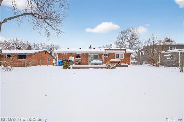 Builiding view twenty five for 109 N Corbin, Holly, MI. 48442