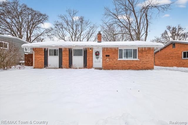 Builiding view twenty one for 109 N Corbin, Holly, MI. 48442