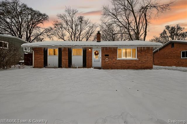 front view for 109 N Corbin St, Holly, Mi. 48442