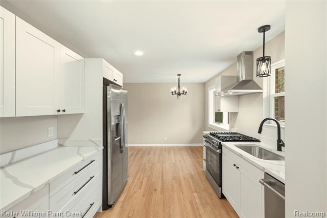 Builiding view sixteen for 108 Menasha, Lake Orion, MI. 48362