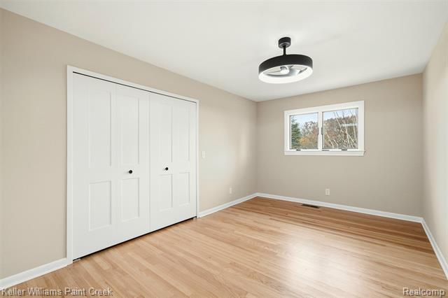 Builiding view ten for 108 Menasha, Lake Orion, MI. 48362