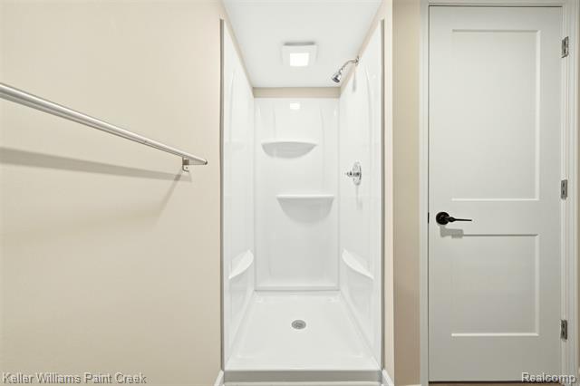 Builiding view twenty one for 108 Menasha, Lake Orion, MI. 48362