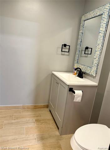 Builiding view fourteen for 1146 S Long Lake, Lake Orion, MI. 48362