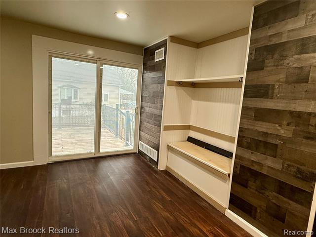 Builiding view nine for 1146 S Long Lake, Lake Orion, MI. 48362