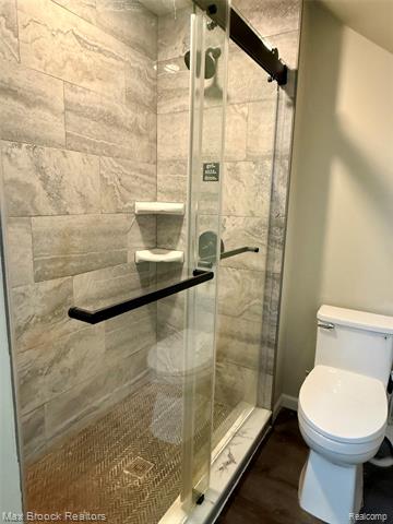 Builiding view ten for 1146 S Long Lake, Lake Orion, MI. 48362