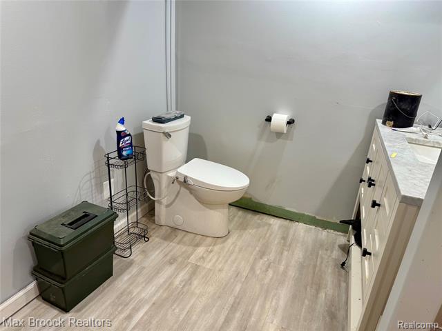 Builiding view twenty four for 1146 S Long Lake, Lake Orion, MI. 48362