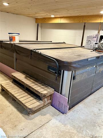 Builiding view twenty two for 1146 S Long Lake, Lake Orion, MI. 48362