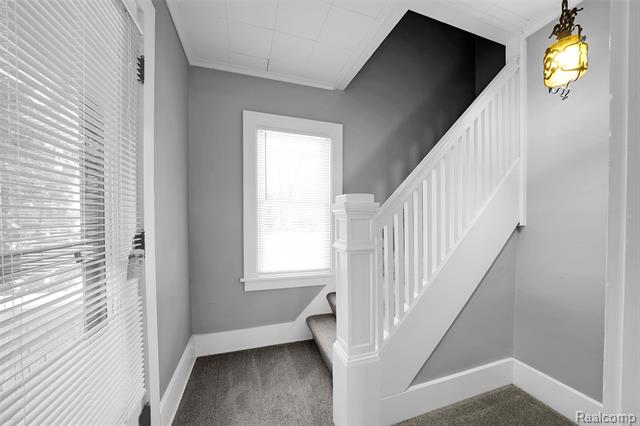 Builiding view twenty eight for 433 N Saginaw, Holly, MI. 48442