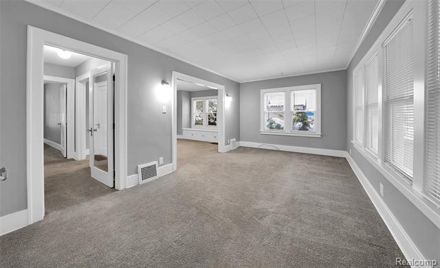 Builiding view twenty one for 433 N Saginaw, Holly, MI. 48442