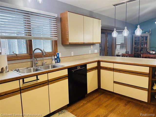 Builiding view eight for 412 Rosette, Holly, MI. 48442