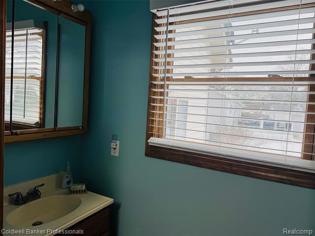 Builiding view ten for 412 Rosette, Holly, MI. 48442