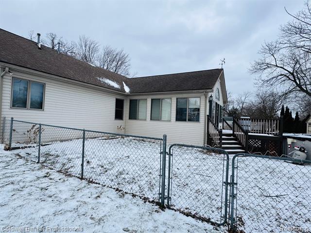 Builiding view twenty eight for 412 Rosette, Holly, MI. 48442