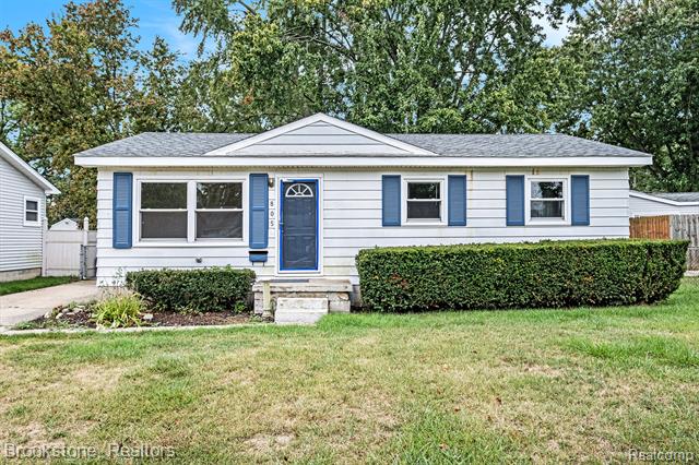 front view for 805 Hartner Dr, Holly, Mi. 48442