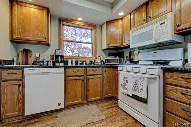 Builiding view eighteen for 4830 Stanton, Oxford, MI. 48371