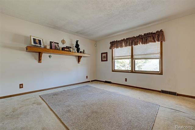 Builiding view nine for 4830 Stanton, Oxford, MI. 48371