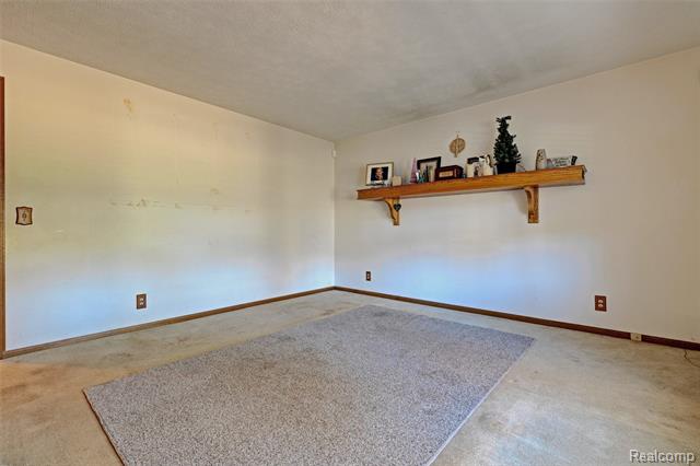 Builiding view ten for 4830 Stanton, Oxford, MI. 48371