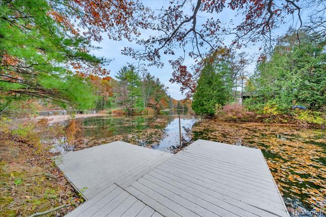 Builiding view fifty eight for 75 Ridgemont, Oxford, MI. 48370