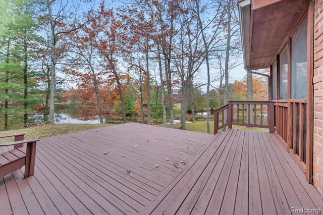 Builiding view fifty two for 75 Ridgemont, Oxford, MI. 48370