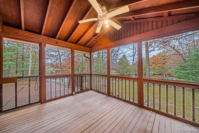 Builiding view fifty for 75 Ridgemont, Oxford, MI. 48370