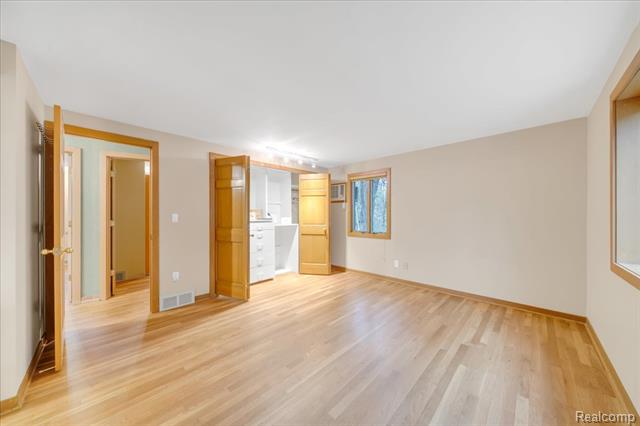 Builiding view forty one for 75 Ridgemont, Oxford, MI. 48370