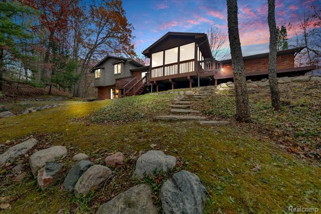 Builiding view sixty four for 75 Ridgemont, Oxford, MI. 48370