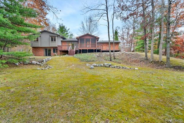 Builiding view sixty two for 75 Ridgemont, Oxford, MI. 48370