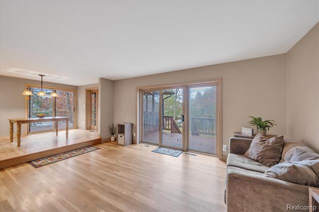 Builiding view twelve for 75 Ridgemont, Oxford, MI. 48370