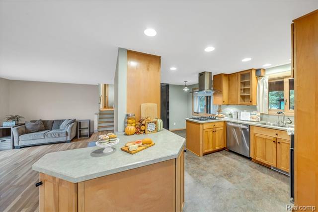 Builiding view twenty five for 75 Ridgemont, Oxford, MI. 48370