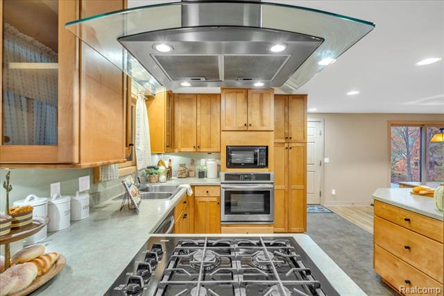 Builiding view twenty seven for 75 Ridgemont, Oxford, MI. 48370