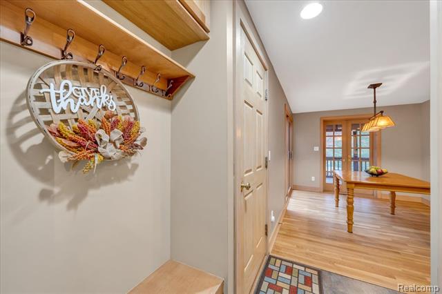 Builiding view twenty two for 75 Ridgemont, Oxford, MI. 48370