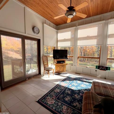 Builiding view sixteen for 1185 Barr, Oxford, MI. 48370