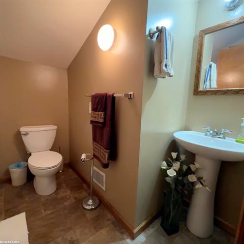 Builiding view twenty six for 1185 Barr, Oxford, MI. 48370