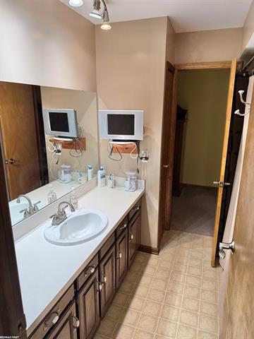 Builiding view twenty two for 1185 Barr, Oxford, MI. 48370